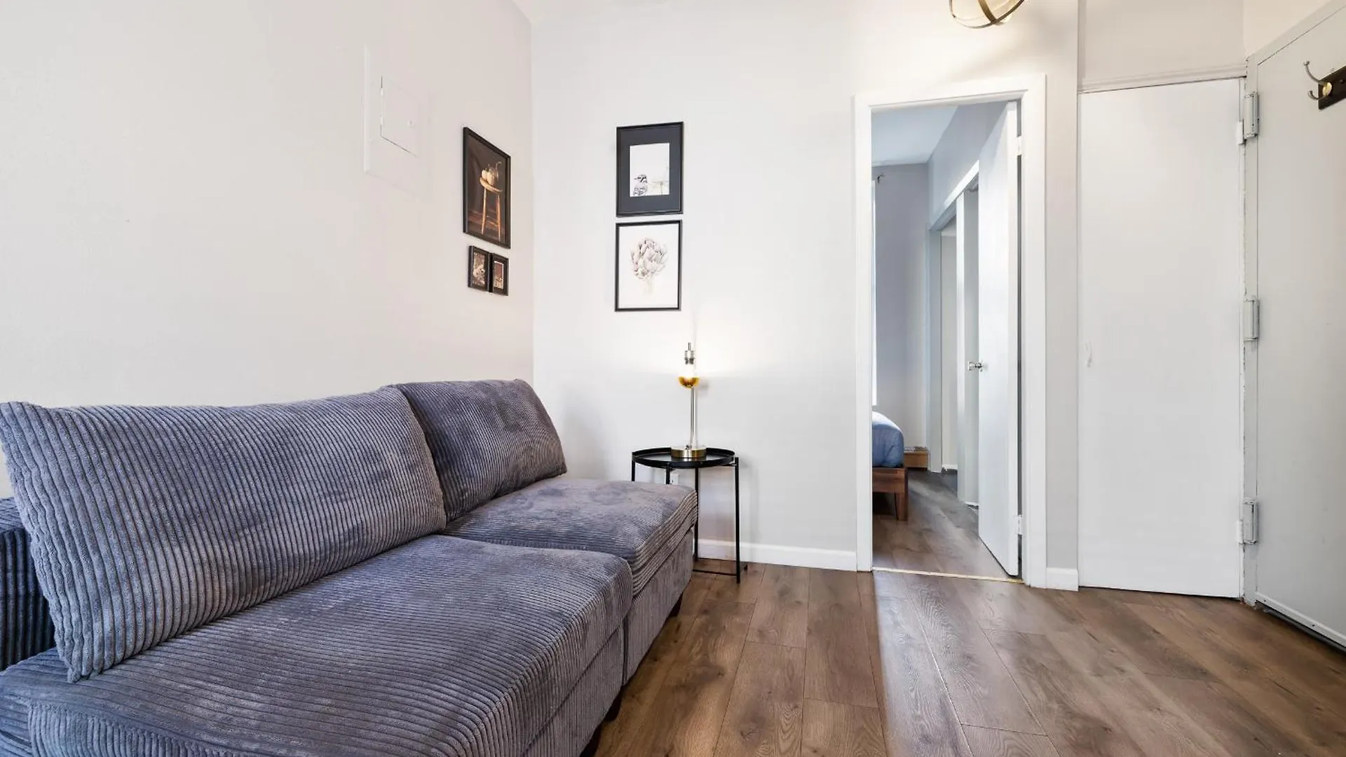 Apartment Step Inside Central Living In Times Square New York United States